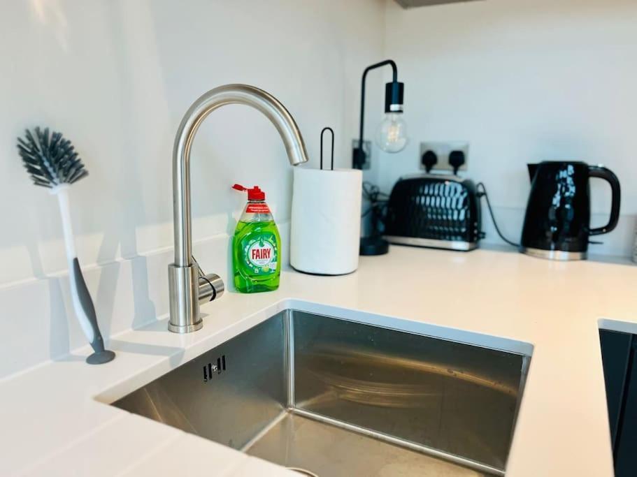 Apartamento Unique Studio Near Old Trafford Stadium - Sleeps Up To 4! Manchester